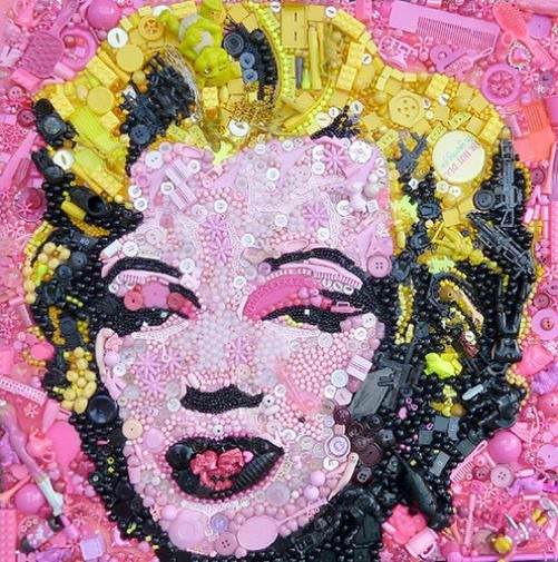 Marilyn Monroe button art