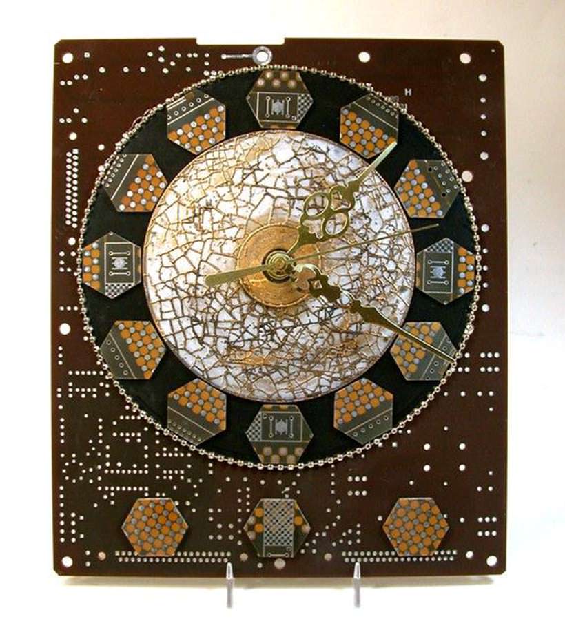 Recycled clock 8